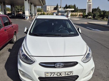 Hyundai Accent 2015