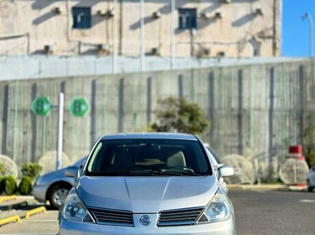 Nissan Tiida 2007