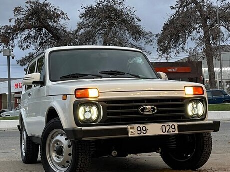 LADA (VAZ) Niva 2013