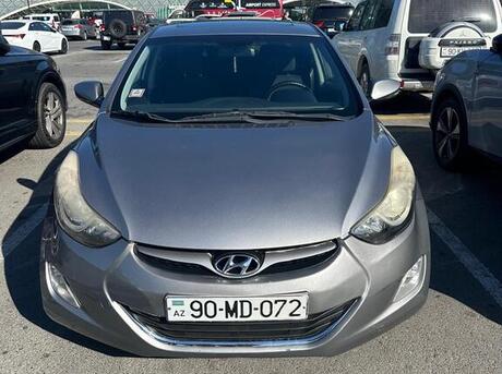 Hyundai Elantra 2011