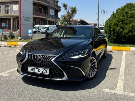 Lexus ES 300h 2023