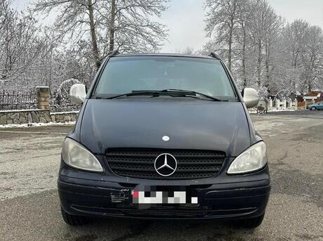 Mercedes  2005