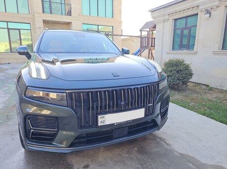 Lynk & Co 09