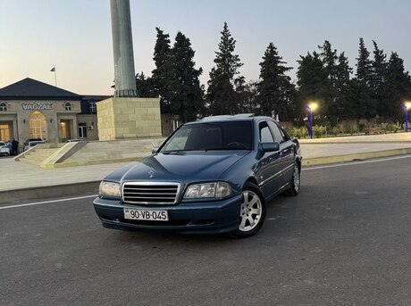 Mercedes C 220