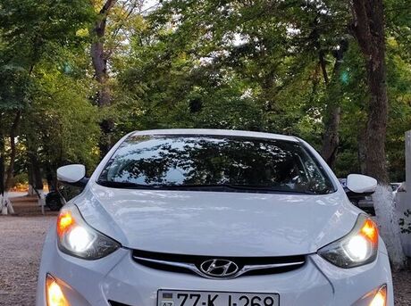 Hyundai Avante 2013