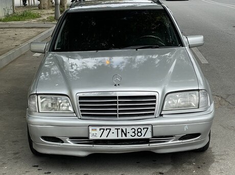 Mercedes C 180
