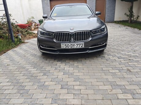 BMW 740