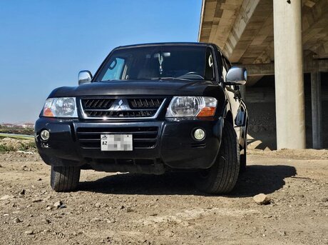 Mitsubishi Pajero 2005