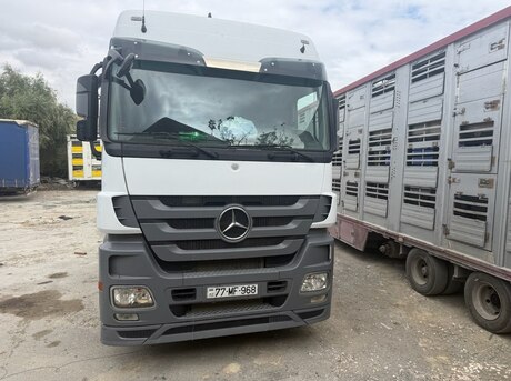 Mercedes Actros 1844