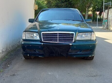 Mercedes C 180