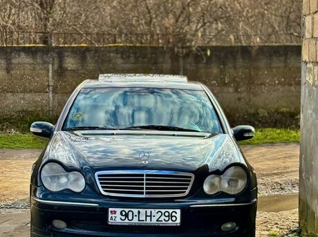 Mercedes C 200