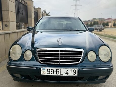 Mercedes E 240