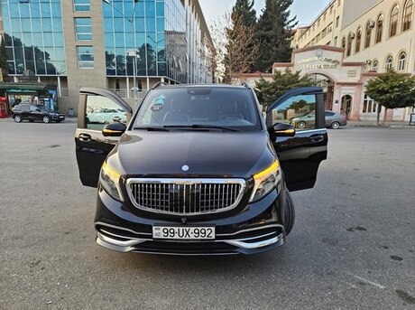 Mercedes V 220