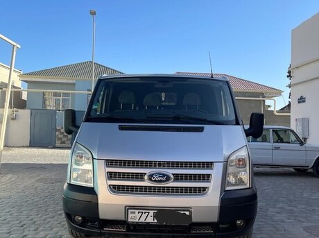 Ford Transit 2011