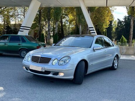 Mercedes E 240 2002