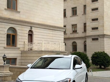 Hyundai Elantra 2017