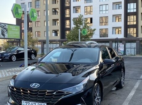 Hyundai Elantra 2022