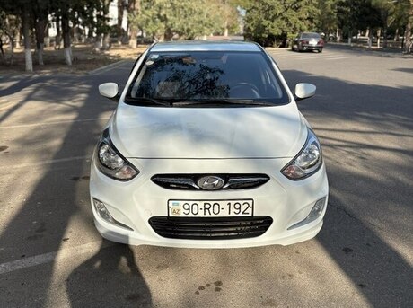 Hyundai Accent 2012