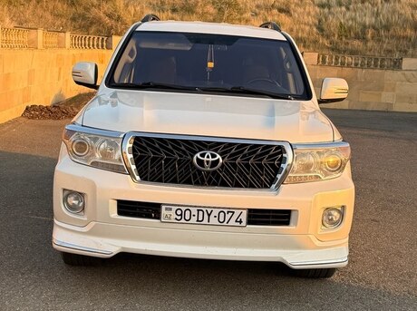 Toyota Land Cruiser 2011