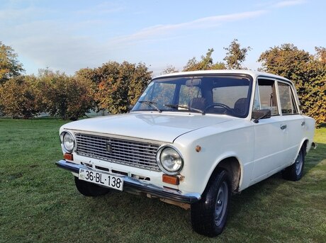 LADA (VAZ) 21011 1986