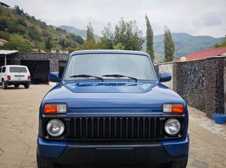 LADA (VAZ) Niva 2013