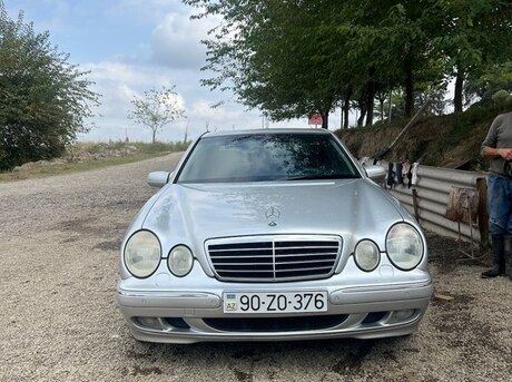 Mercedes E 280 2000