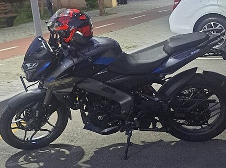 Bajaj Pulsar NS 200 2025