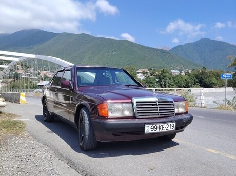 Mercedes 190 1990