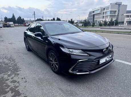 Toyota Camry 2021