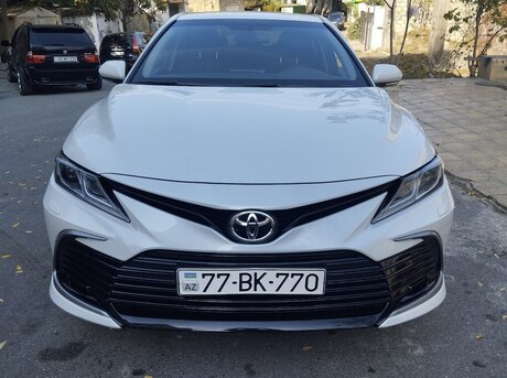 Toyota Camry 2021