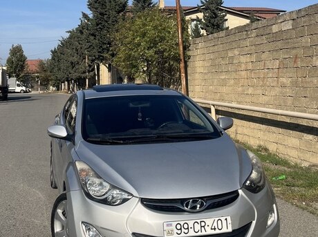 Hyundai Elantra 2012