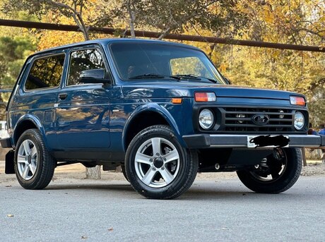 LADA (VAZ) Niva 2015
