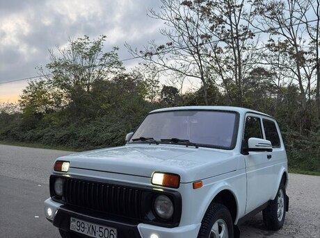 LADA (VAZ) Niva 2015