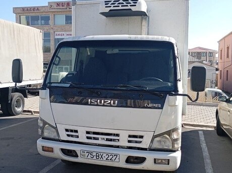Isuzu NPR 66 L 2009