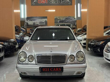 Mercedes E 240