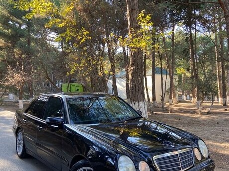 Mercedes E 220 2000