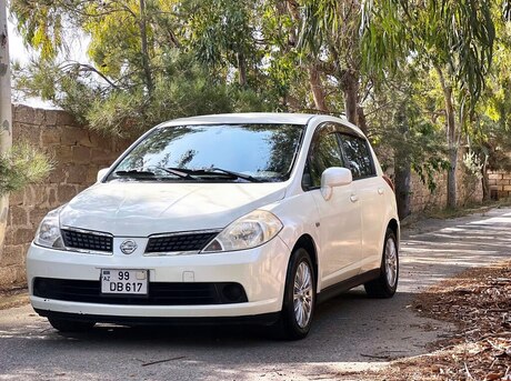 Nissan Tiida 2006