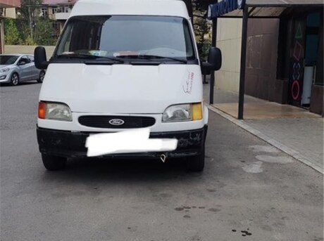 Ford Transit 2000