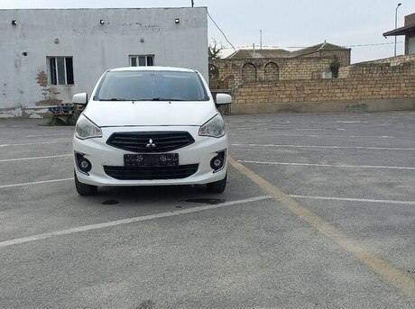 Mitsubishi Attrage 2014