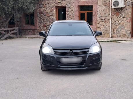 Opel Astra 2010