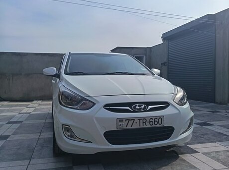 Hyundai Accent 2012