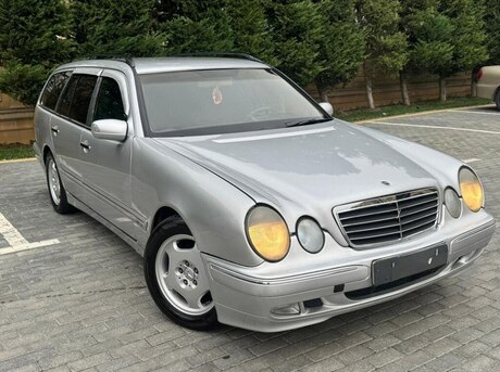 Mercedes E 220 2000