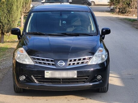 Nissan Tiida 2012