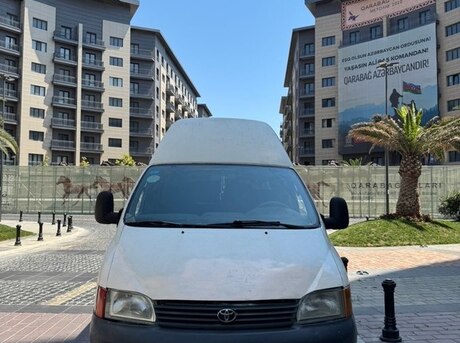 Toyota HiAce 2003