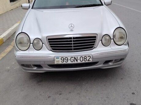 Mercedes E 220 2000