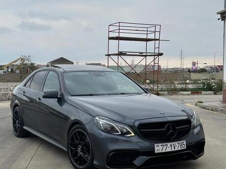 Mercedes E 250 4MATIC 2015