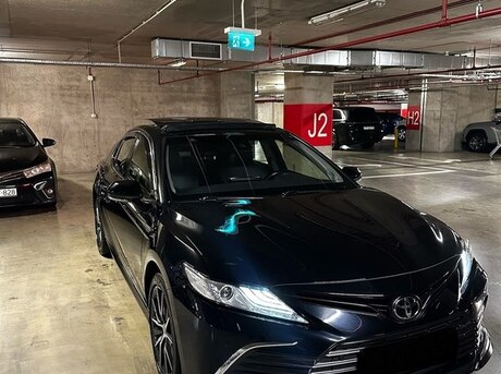 Toyota Camry 2021