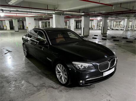 BMW 740 2009