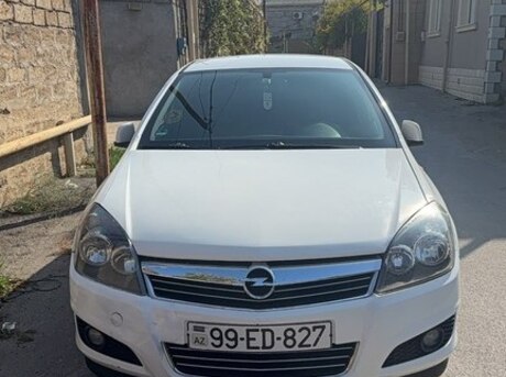 Opel Astra 2010