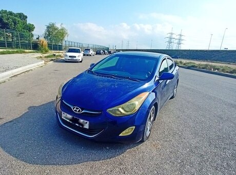 Hyundai Elantra 2012